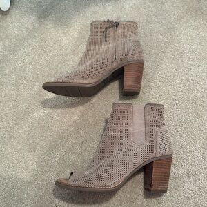 Tom’s open toe perforated booties